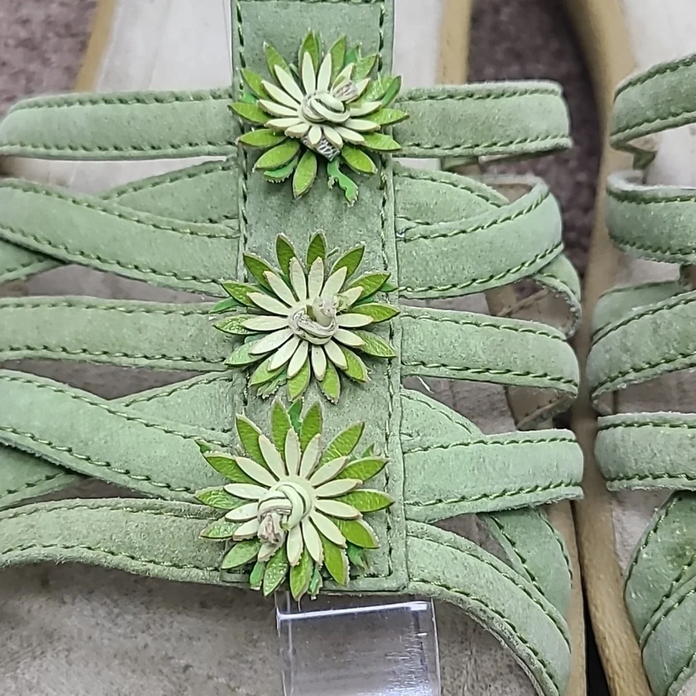 Earth Shoes Muse Green Floral Leather Sandals Sz 8.5 - Picture 4 of 9
